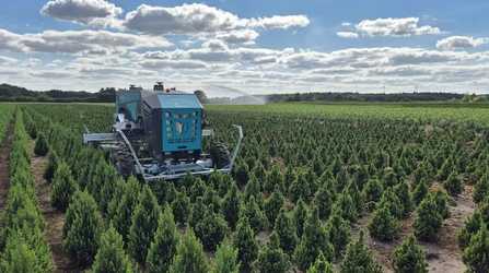 Ein Roboter sagt dem Unkraut den Kampf an